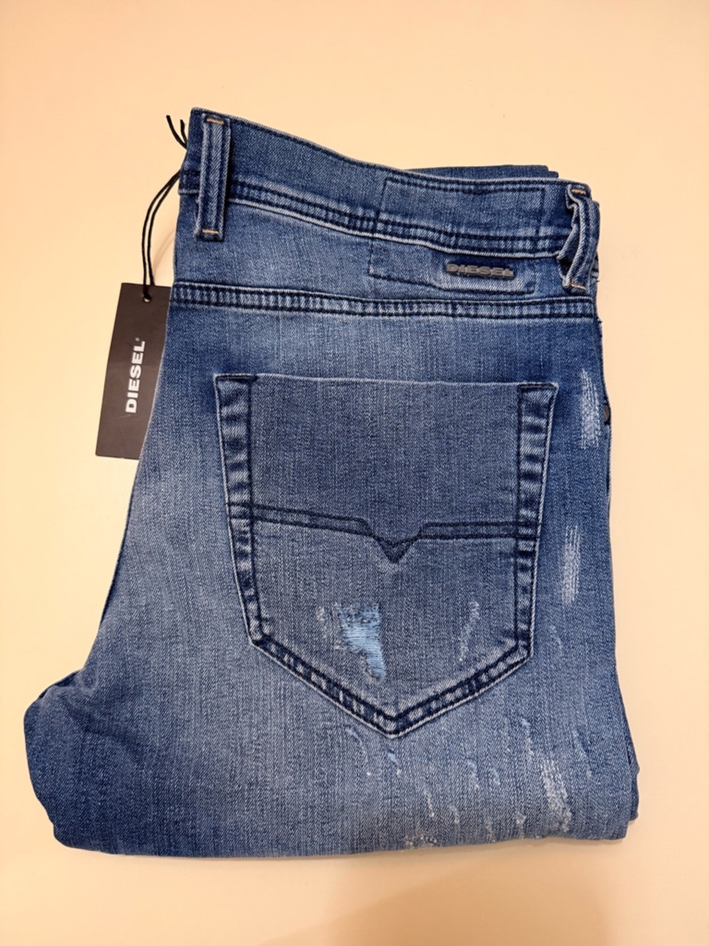 Diesel men’s Blue Distressed Slim Jeans(brand new)
